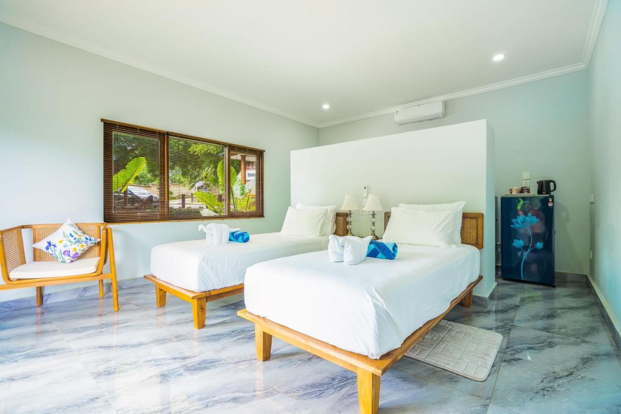 Lunar Dive Resort: Bamboo Villas Kubu Extérieur photo