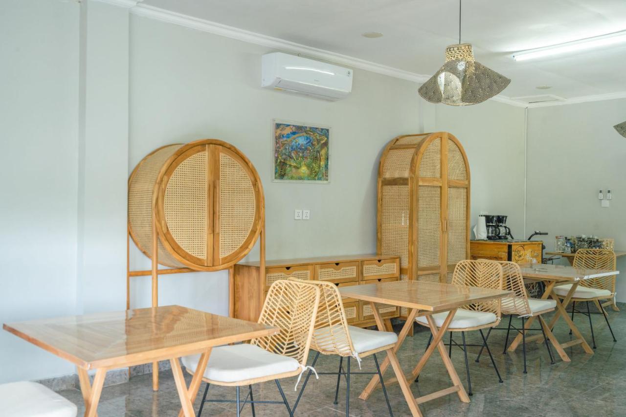 Lunar Dive Resort: Bamboo Villas Kubu Extérieur photo